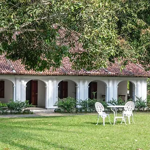 https://the-kandy-house.kandyhotelsnow.com